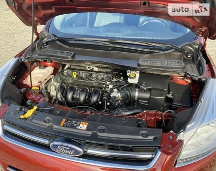 Червоний Форд Ескейп, об'ємом двигуна 2.5 л та пробігом 88 тис. км за 12900 $, фото 3 на Automoto.ua
