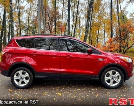 Форд Эскейп 2015 в Ахтырке на Automoto.ua Красный Форд Эскейп, объемом двигателя 2 л и пробегом 178 тыс. км за 11980 $, фото 2 на Automoto.ua