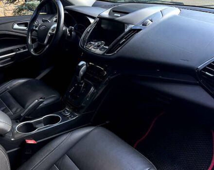 Красный Форд Эскейп, объемом двигателя 2 л и пробегом 222 тыс. км за 11500 $, фото 11 на Automoto.ua