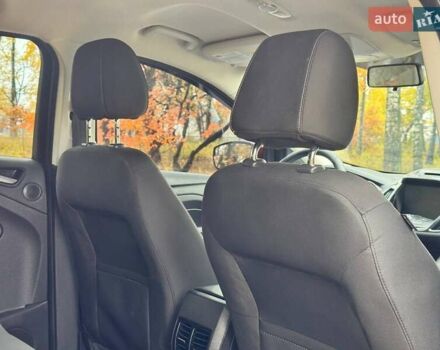 Червоний Форд Ескейп, об'ємом двигуна 2 л та пробігом 178 тис. км за 11998 $, фото 45 на Automoto.ua