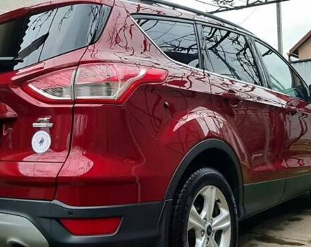 Красный Форд Эскейп, объемом двигателя 2 л и пробегом 93 тыс. км за 11300 $, фото 2 на Automoto.ua