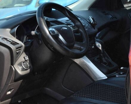 Красный Форд Эскейп, объемом двигателя 2.5 л и пробегом 187 тыс. км за 12350 $, фото 7 на Automoto.ua