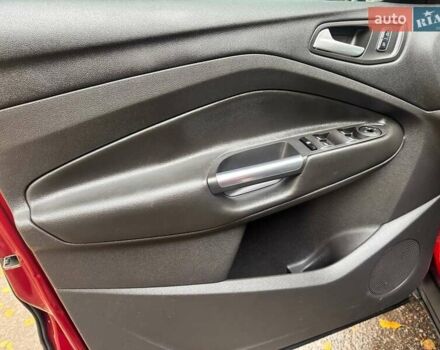 Червоний Форд Ескейп, об'ємом двигуна 2 л та пробігом 178 тис. км за 11998 $, фото 25 на Automoto.ua