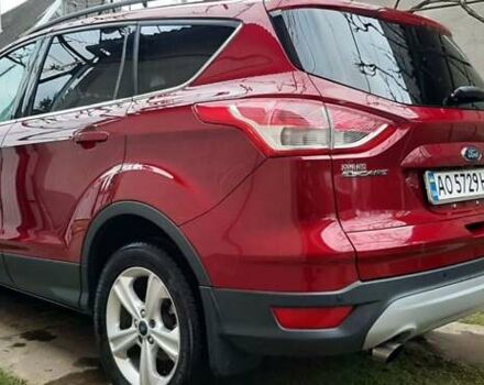 Красный Форд Эскейп, объемом двигателя 2 л и пробегом 93 тыс. км за 11300 $, фото 3 на Automoto.ua