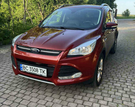 Красный Форд Эскейп, объемом двигателя 2 л и пробегом 222 тыс. км за 11500 $, фото 2 на Automoto.ua