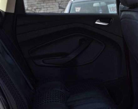 Красный Форд Эскейп, объемом двигателя 2.5 л и пробегом 187 тыс. км за 12350 $, фото 16 на Automoto.ua