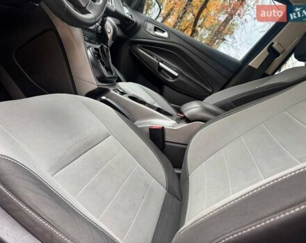 Червоний Форд Ескейп, об'ємом двигуна 2 л та пробігом 178 тис. км за 11998 $, фото 30 на Automoto.ua