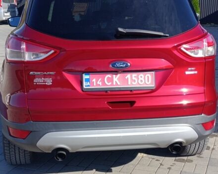 Форд Эскейп 2015 в Иршава на Automoto.ua Красный Форд Эскейп, объемом двигателя 2 л и пробегом 186 тыс. км за 10800 $, фото 2 на Automoto.ua