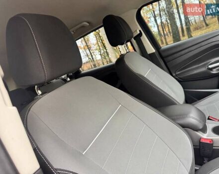 Червоний Форд Ескейп, об'ємом двигуна 2 л та пробігом 178 тис. км за 11998 $, фото 51 на Automoto.ua