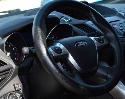 Красный Форд Эскейп, объемом двигателя 2.5 л и пробегом 187 тыс. км за 12350 $, фото 6 на Automoto.ua