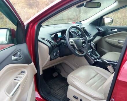 Красный Форд Эскейп, объемом двигателя 1.6 л и пробегом 180 тыс. км за 13200 $, фото 2 на Automoto.ua