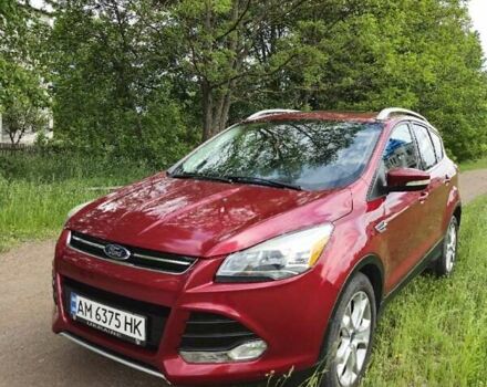 Красный Форд Эскейп, объемом двигателя 2 л и пробегом 106 тыс. км за 13800 $, фото 1 на Automoto.ua