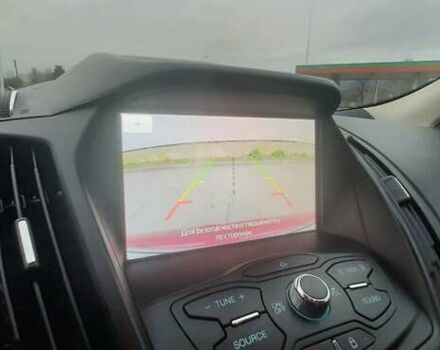 Красный Форд Эскейп, объемом двигателя 2 л и пробегом 93 тыс. км за 11300 $, фото 17 на Automoto.ua