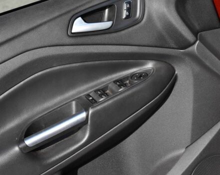 Красный Форд Эскейп, объемом двигателя 2.5 л и пробегом 187 тыс. км за 12350 $, фото 10 на Automoto.ua