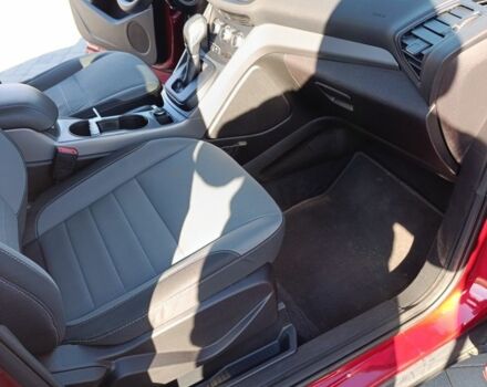 Форд Эскейп 2015 в Иршава на Automoto.ua Красный Форд Эскейп, объемом двигателя 2 л и пробегом 186 тыс. км за 10800 $, фото 5 на Automoto.ua