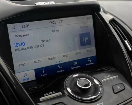 Красный Форд Эскейп, объемом двигателя 2 л и пробегом 191 тыс. км за 12690 $, фото 23 на Automoto.ua