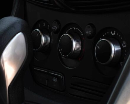 Красный Форд Эскейп, объемом двигателя 2.5 л и пробегом 187 тыс. км за 12350 $, фото 14 на Automoto.ua