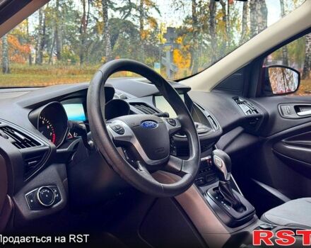 Форд Эскейп 2015 в Ахтырке на Automoto.ua Красный Форд Эскейп, объемом двигателя 2 л и пробегом 178 тыс. км за 11980 $, фото 7 на Automoto.ua