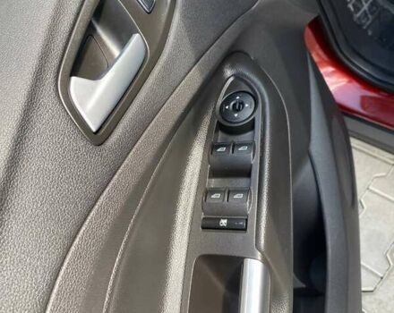 Червоний Форд Ескейп, об'ємом двигуна 2 л та пробігом 160 тис. км за 13300 $, фото 5 на Automoto.ua