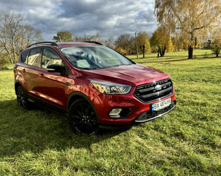 Форд Ескейп 2016 у Нетешине на Automoto.ua Червоний Форд Ескейп, об'ємом двигуна 2 л та пробігом 111 тис. км за 14700 $, фото 12 на Automoto.ua