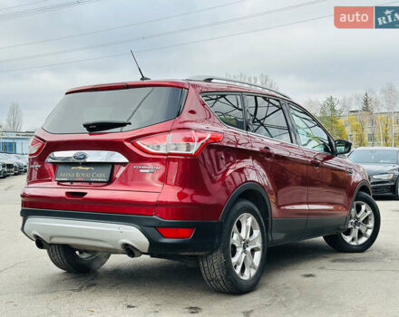 Красный Форд Эскейп, объемом двигателя 2 л и пробегом 167 тыс. км за 15800 $, фото 1 на Automoto.ua