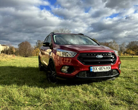 Форд Ескейп 2016 у Нетешине на Automoto.ua Червоний Форд Ескейп, об'ємом двигуна 2 л та пробігом 111 тис. км за 14700 $, фото 5 на Automoto.ua