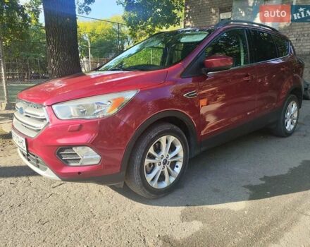 Красный Форд Эскейп, объемом двигателя 2 л и пробегом 118 тыс. км за 13000 $, фото 6 на Automoto.ua
