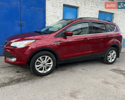 Красный Форд Эскейп, объемом двигателя 2 л и пробегом 146 тыс. км за 12000 $, фото 6 на Automoto.ua