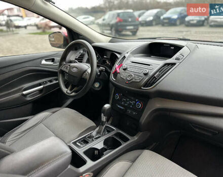 Червоний Форд Ескейп, об'ємом двигуна 1.5 л та пробігом 207 тис. км за 10350 $, фото 31 на Automoto.ua