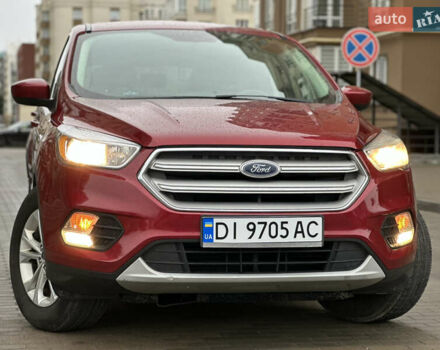 Червоний Форд Ескейп, об'ємом двигуна 1.5 л та пробігом 207 тис. км за 10350 $, фото 1 на Automoto.ua