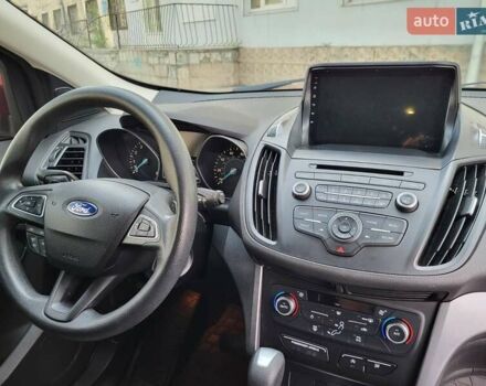 Червоний Форд Ескейп, об'ємом двигуна 1.5 л та пробігом 76 тис. км за 12500 $, фото 6 на Automoto.ua