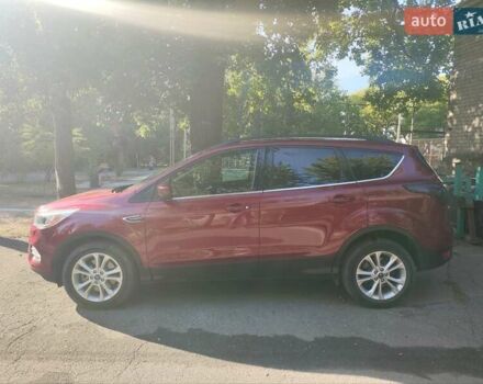 Красный Форд Эскейп, объемом двигателя 2 л и пробегом 118 тыс. км за 13000 $, фото 5 на Automoto.ua