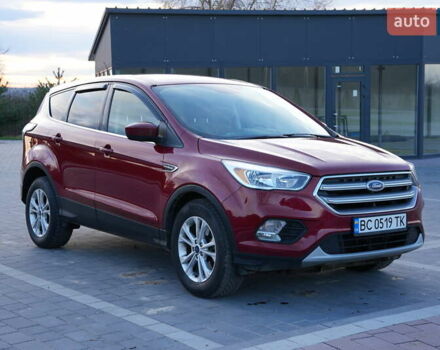 Красный Форд Эскейп, объемом двигателя 1.5 л и пробегом 112 тыс. км за 12200 $, фото 2 на Automoto.ua
