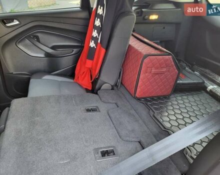 Червоний Форд Ескейп, об'ємом двигуна 1.5 л та пробігом 76 тис. км за 12500 $, фото 5 на Automoto.ua