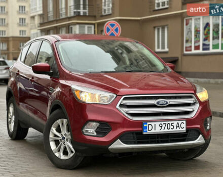 Червоний Форд Ескейп, об'ємом двигуна 1.5 л та пробігом 207 тис. км за 10350 $, фото 2 на Automoto.ua