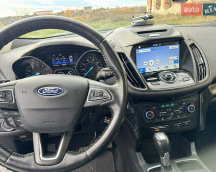 Форд Ескейп 2016 у Нетешине на Automoto.ua Червоний Форд Ескейп, об'ємом двигуна 2 л та пробігом 111 тис. км за 14700 $, фото 76 на Automoto.ua