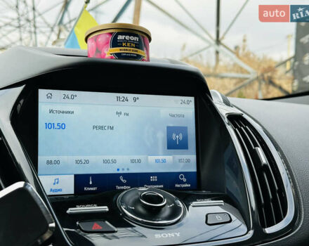 Красный Форд Эскейп, объемом двигателя 2 л и пробегом 167 тыс. км за 15800 $, фото 32 на Automoto.ua