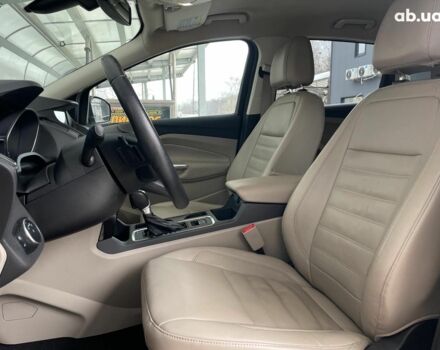 Красный Форд Эскейп, объемом двигателя 2 л и пробегом 99 тыс. км за 15690 $, фото 18 на Automoto.ua