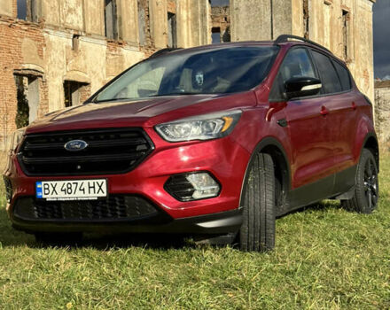 Форд Ескейп 2016 у Нетешине на Automoto.ua Червоний Форд Ескейп, об'ємом двигуна 2 л та пробігом 111 тис. км за 14700 $, фото 1 на Automoto.ua