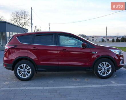 Красный Форд Эскейп, объемом двигателя 1.5 л и пробегом 112 тыс. км за 12200 $, фото 3 на Automoto.ua