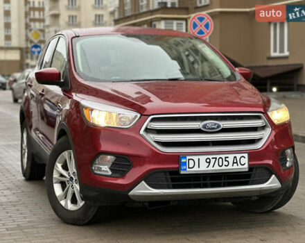 Червоний Форд Ескейп, об'ємом двигуна 1.5 л та пробігом 207 тис. км за 10350 $, фото 3 на Automoto.ua