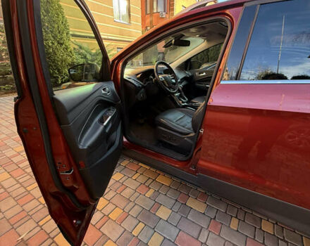 Красный Форд Эскейп, объемом двигателя 2 л и пробегом 109 тыс. км за 14000 $, фото 10 на Automoto.ua