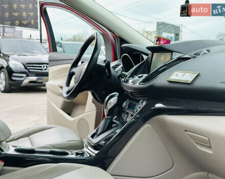 Красный Форд Эскейп, объемом двигателя 2 л и пробегом 167 тыс. км за 15800 $, фото 25 на Automoto.ua