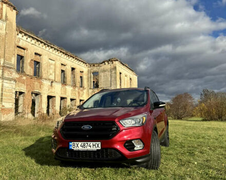 Форд Ескейп 2016 у Нетешине на Automoto.ua Червоний Форд Ескейп, об'ємом двигуна 2 л та пробігом 111 тис. км за 14700 $, фото 3 на Automoto.ua