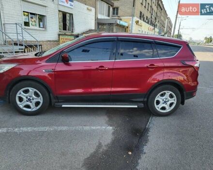 Червоний Форд Ескейп, об'ємом двигуна 1.5 л та пробігом 76 тис. км за 12500 $, фото 2 на Automoto.ua