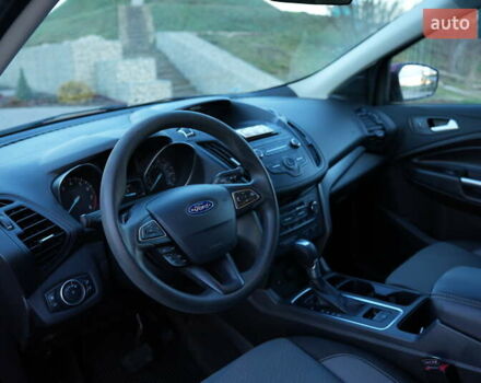 Красный Форд Эскейп, объемом двигателя 1.5 л и пробегом 112 тыс. км за 12200 $, фото 11 на Automoto.ua