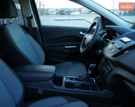 Красный Форд Эскейп, объемом двигателя 1.5 л и пробегом 112 тыс. км за 12200 $, фото 12 на Automoto.ua