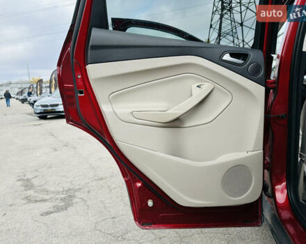 Красный Форд Эскейп, объемом двигателя 2 л и пробегом 167 тыс. км за 15800 $, фото 18 на Automoto.ua