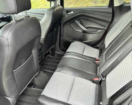 Форд Ескейп 2016 у Нетешине на Automoto.ua Червоний Форд Ескейп, об'ємом двигуна 2 л та пробігом 111 тис. км за 14700 $, фото 63 на Automoto.ua