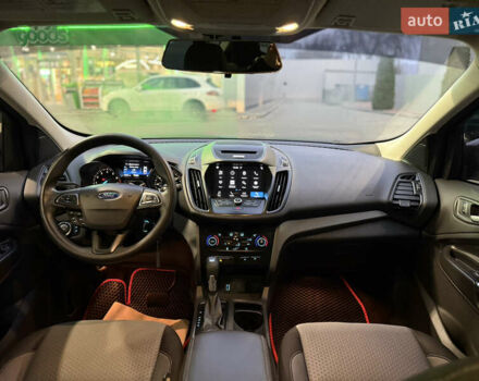 Красный Форд Эскейп, объемом двигателя 1.5 л и пробегом 94 тыс. км за 11000 $, фото 31 на Automoto.ua